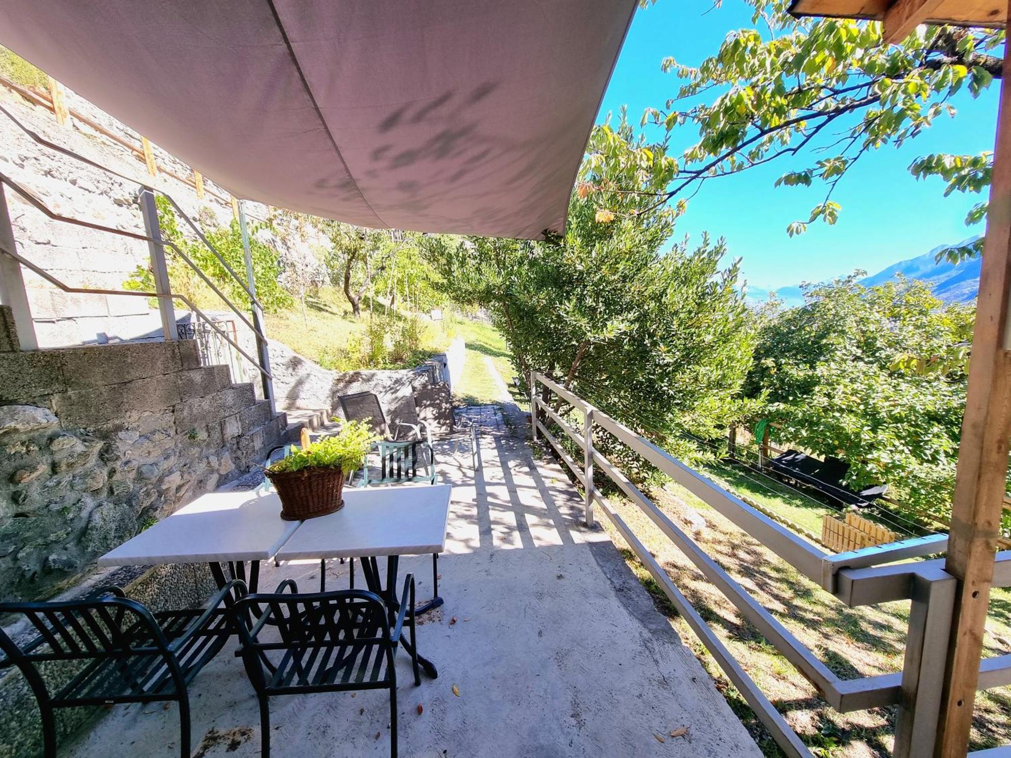 Casa Le Vignole - Aosta Villa Exteriör bild